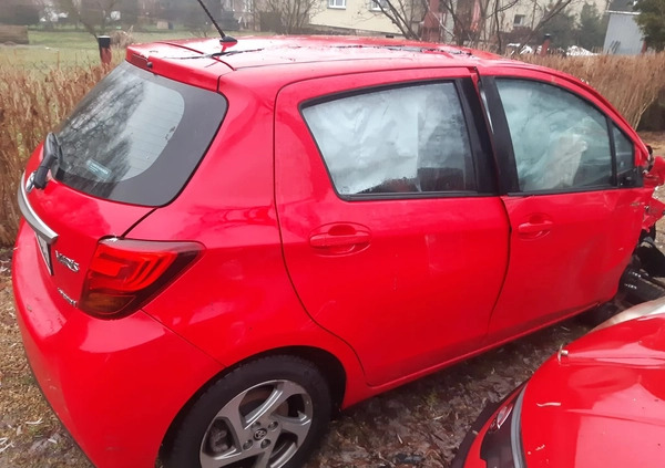 Toyota Yaris cena 15200 przebieg: 120000, rok produkcji 2017 z Puławy małe 137